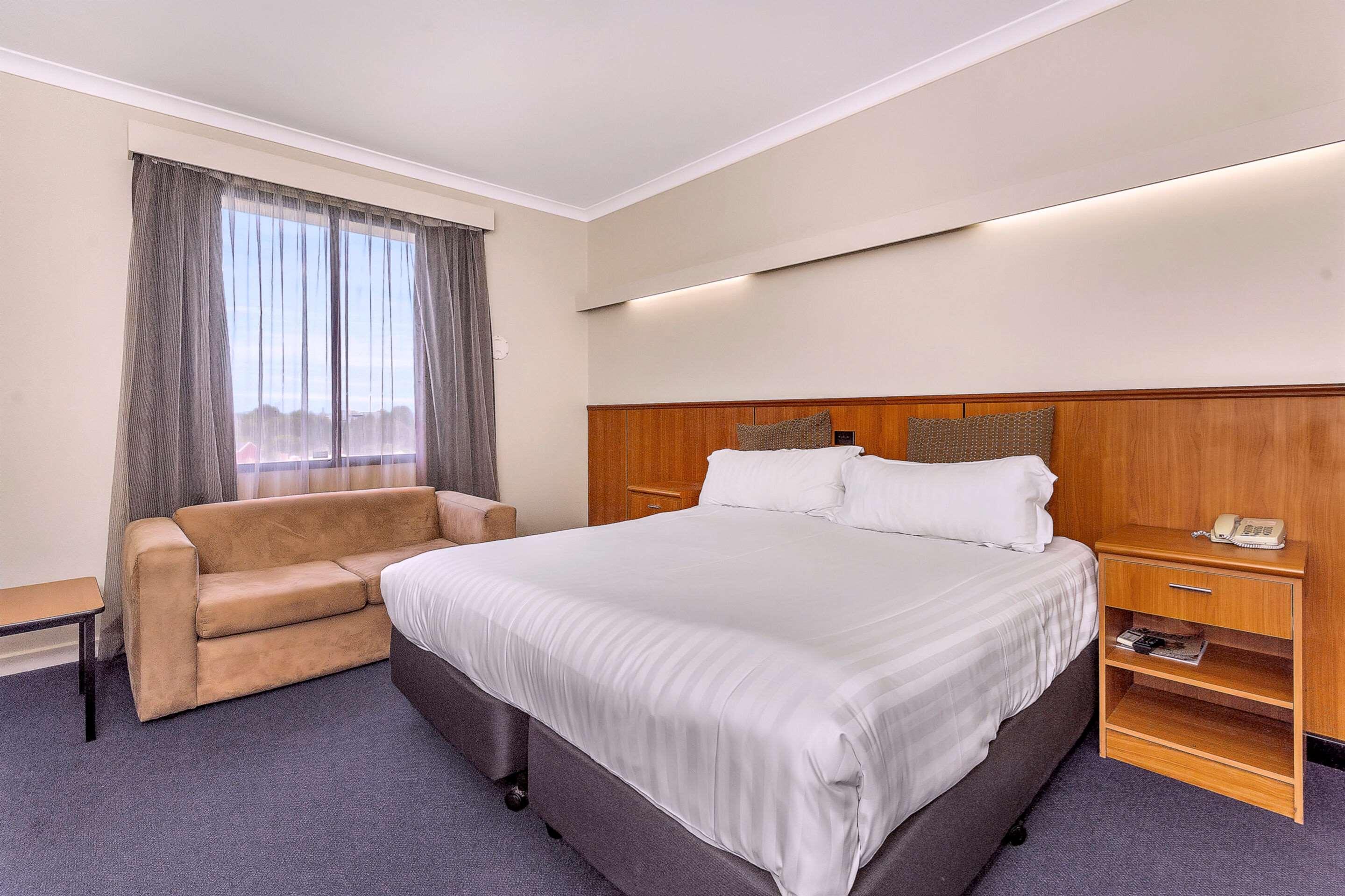 Metro Hotel Perth City Exterior photo