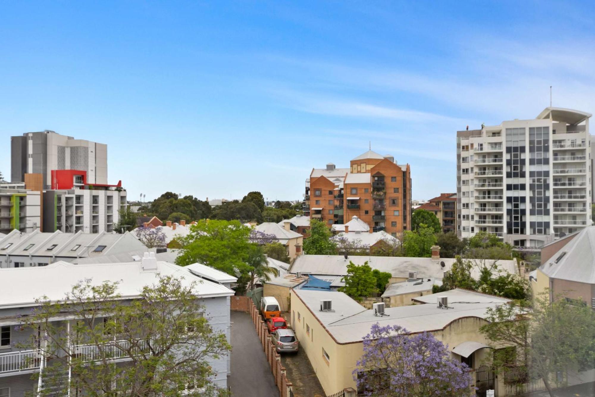 Metro Hotel Perth City Exterior photo