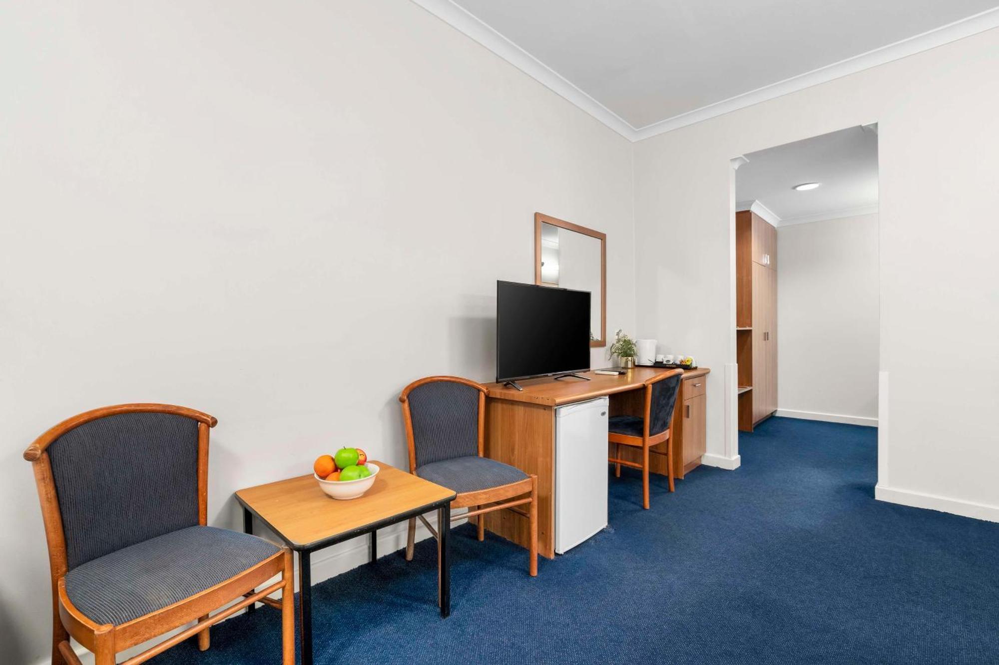 Metro Hotel Perth City Exterior photo