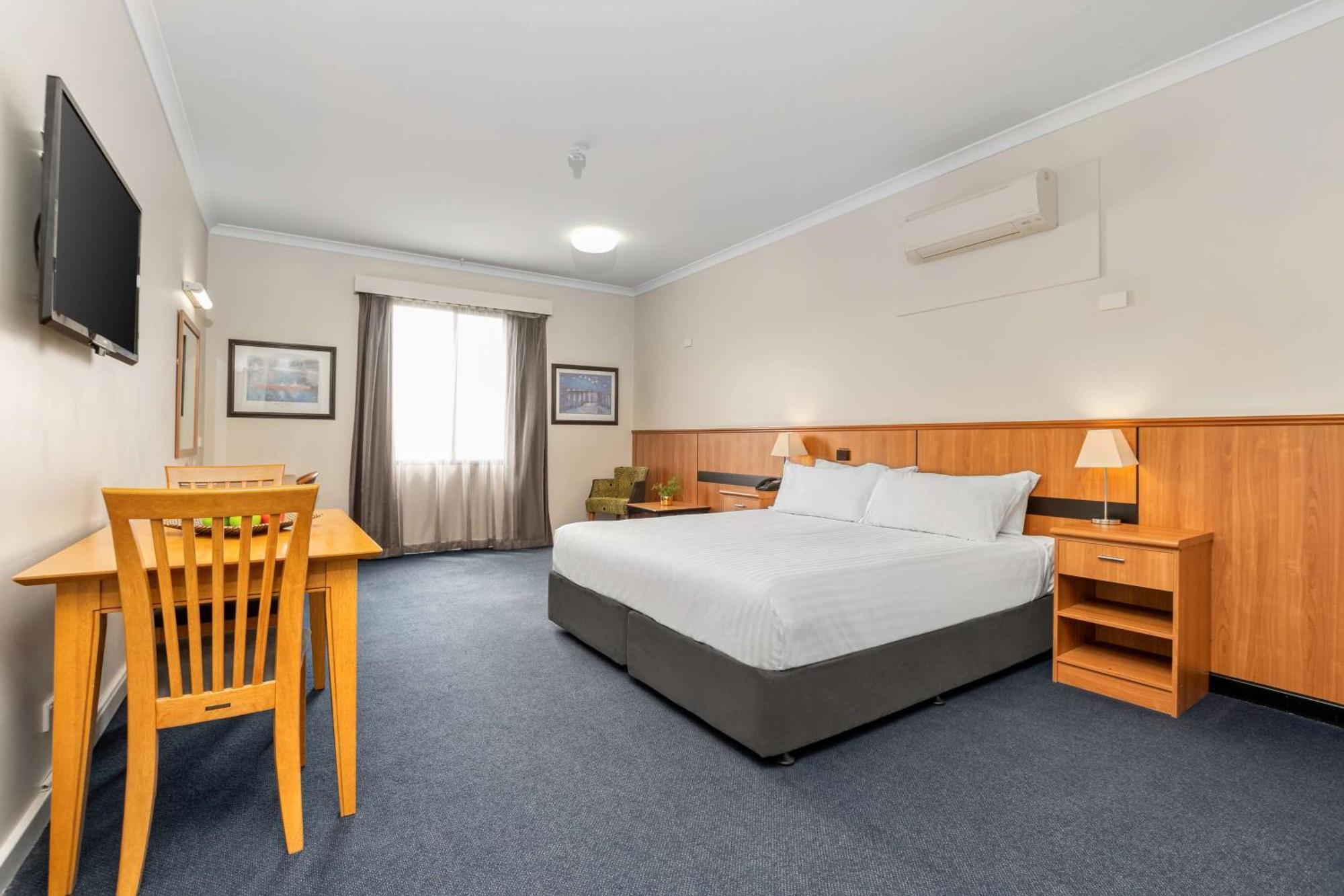 Metro Hotel Perth City Exterior photo