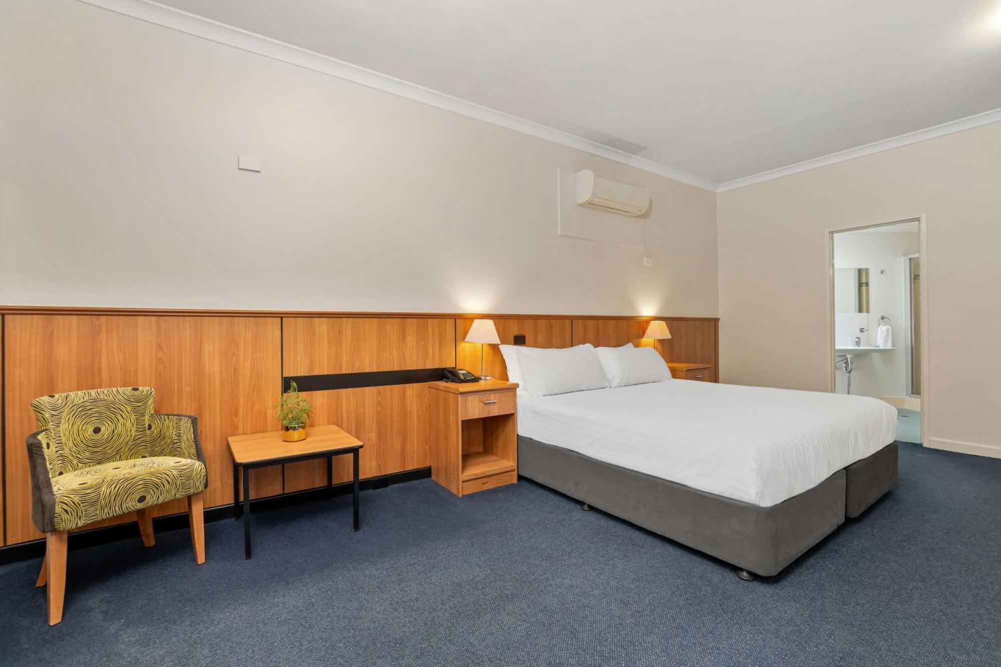 Metro Hotel Perth City Exterior photo