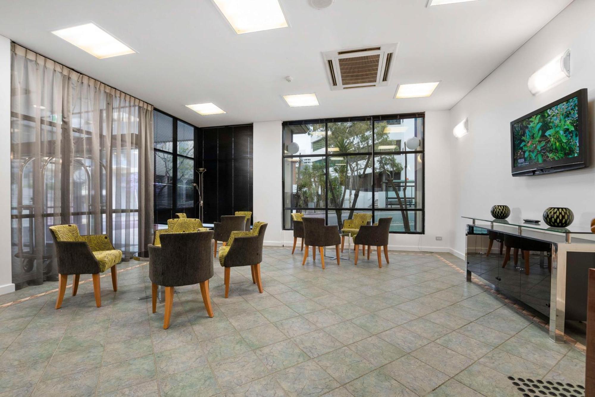 Metro Hotel Perth City Exterior photo